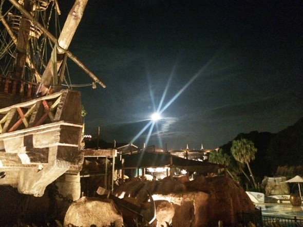 スーパームーン