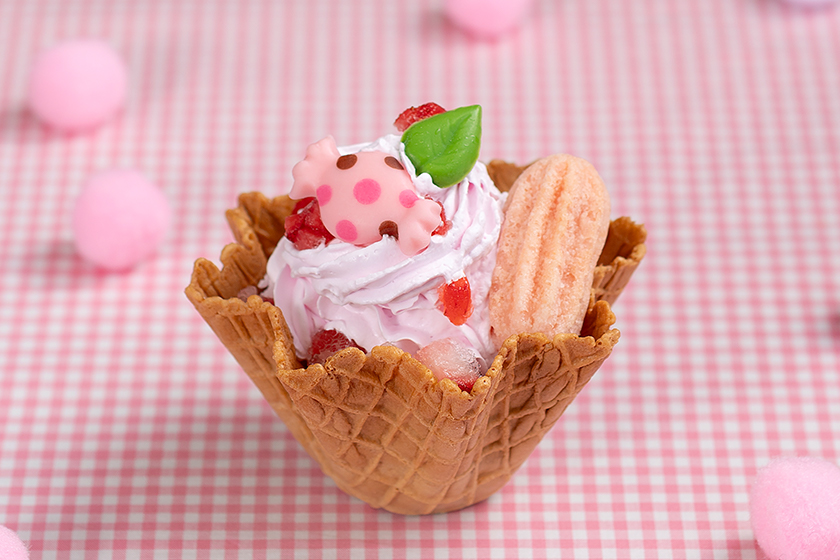 彩りいちごのパフェ