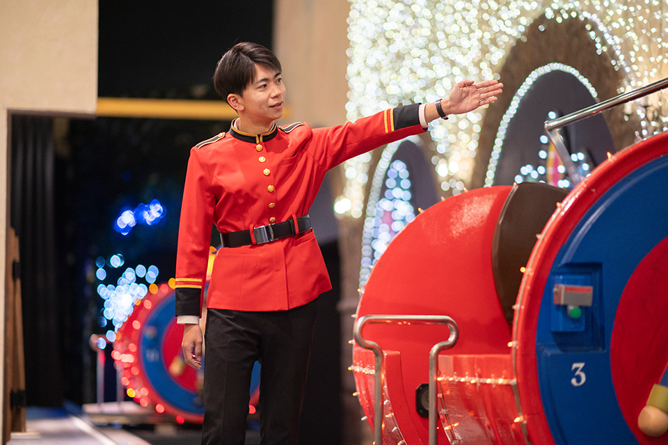 パーク営業部 運営課 アトラクション担当